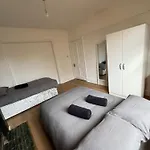 Very Nice Triple Room At 2 Iveragh Rd-5