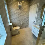 Very Nice Triple Room At 2 Iveragh Rd-5